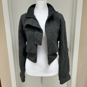 Alo Yoga crop jacket